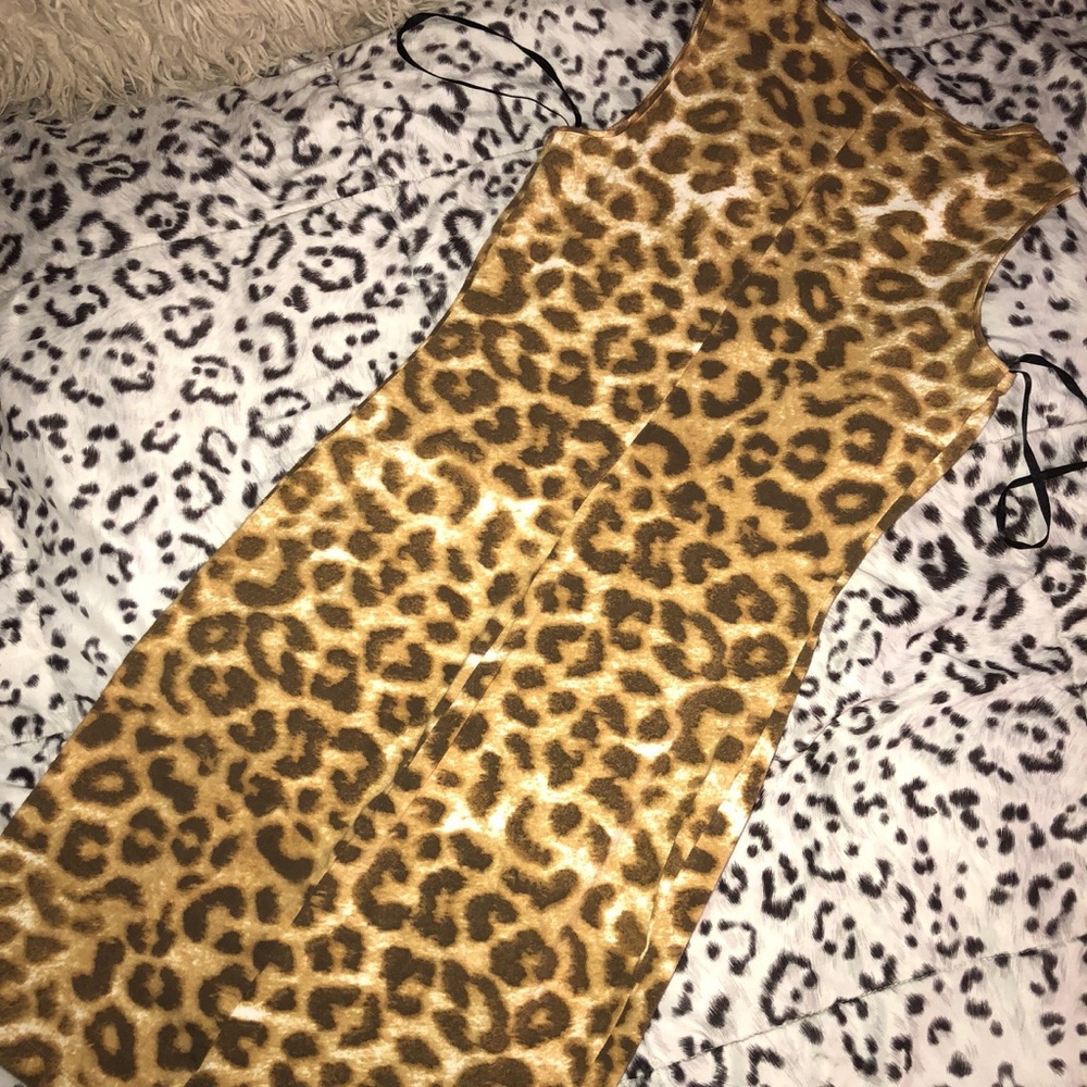 Dress - Picture 3 of 4